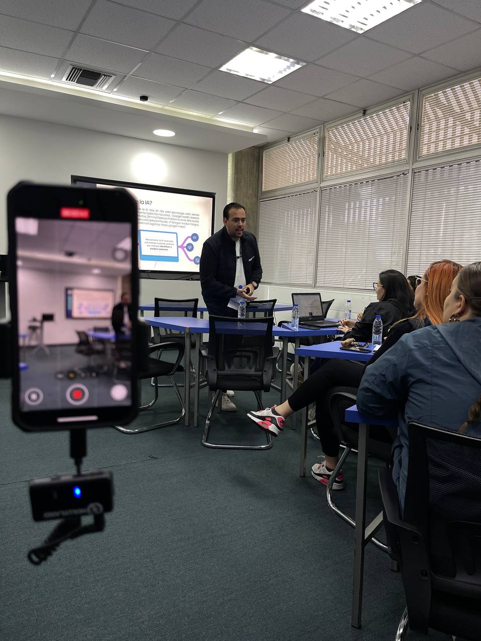 Gabriel con Unión Radio
